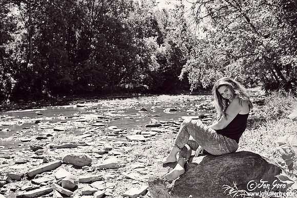 JEN_4829bw