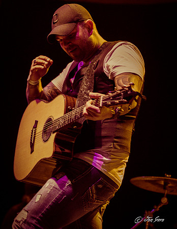 20150212 Christian Kaser Band/Chase Bryant