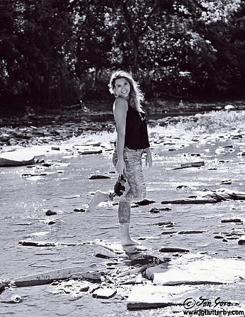 JEN_4842bw