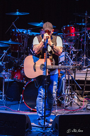 20150212 Christian Kaser Band/Chase Bryant