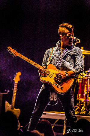 20150212 Christian Kaser Band/Chase Bryant